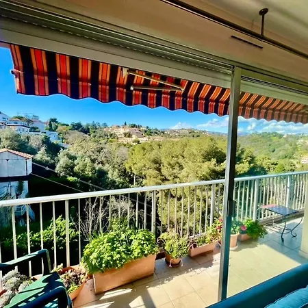 Beautiful 3-room With Terrace *