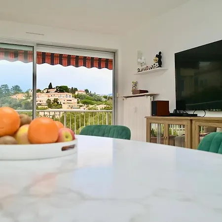 Beautiful 3-room With Terrace Lägenhet *