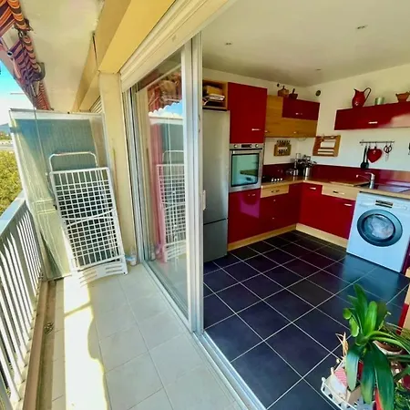 Beautiful 3-room With Terrace * Nice