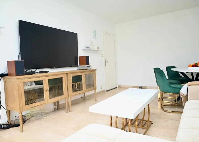 Lejlighed Beautiful 3-room With Terrace Nice