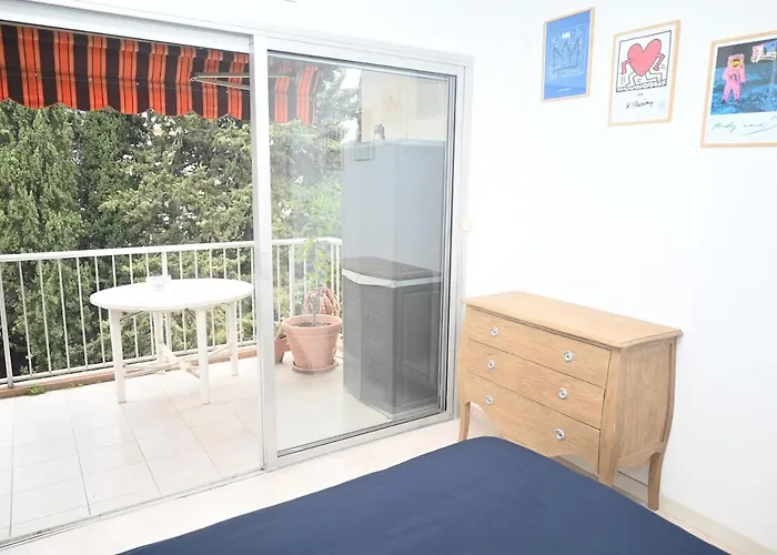Beautiful 3-room With Terrace Lejlighed Nice